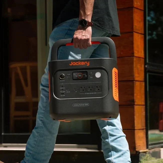 2 x Jackery Solar Generator 2000 v2 + 2 x SolarSaga 200W Portable Solar Panel